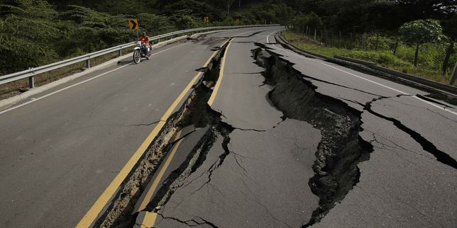 Après le séisme en Equateur la reconstruction va coûter  des milliards de dollars 