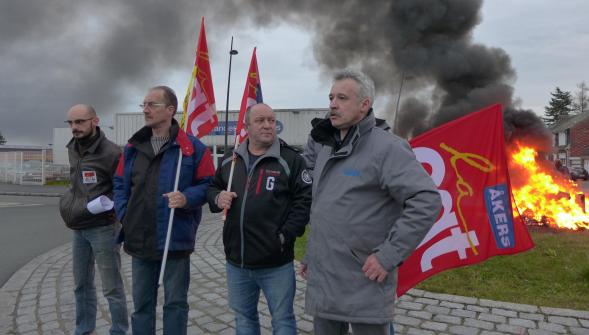 Aulnoye-Aymeries , les Åkers en colère bloquent la route pour Bachant