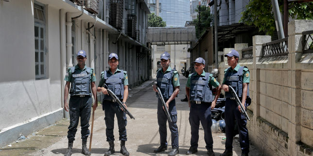 Bangladesh , la police annonce avoir abattu le cerveau présumé de l'attentat de Dacca