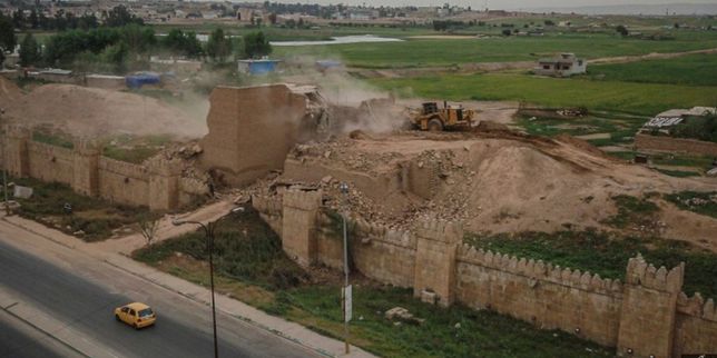 En Irak l'EI revendique la destruction d'une partie des ruines antiques de Ninive
