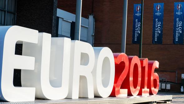 Euro 2016 à Lens , l'interdiction de consommer de l'alcool dans les rues interpelle la presse britannique