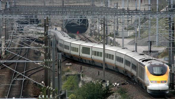 Évacuation de la gare de Calais-Fréthun en raison d'un colis suspect , l'alerte a été levée