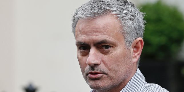 Football , José Mourinho nommé entraîneur de Manchester United