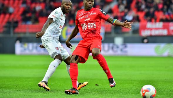 Foot-Ligue 2 , à la mi-temps Valenciennes mène face à Nancy