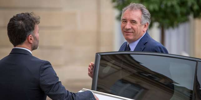 François Bayrou  miraculé du dégagisme'