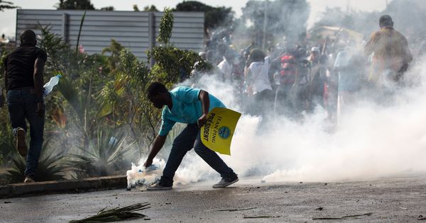 Gabon , affrontements à Libreville après l'annonce de la victoire d'Ali Bongo