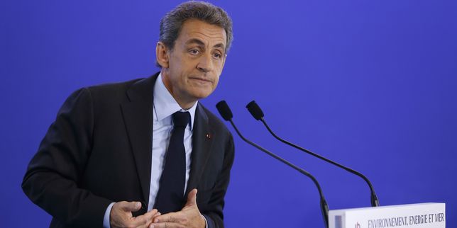 La mémoire sélective de Nicolas Sarkozy sur le budget de la défense