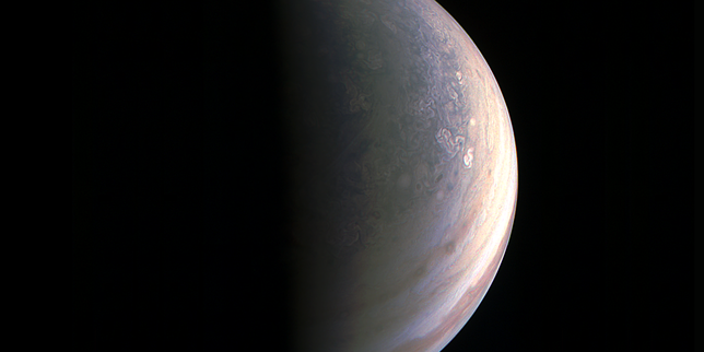 Les premiers clichés en haute définition de Jupiter pris par la sonde  Juno 