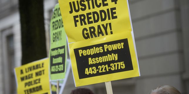 Mort de Freddie Gray aux Etats-Unis , un policier acquitté
