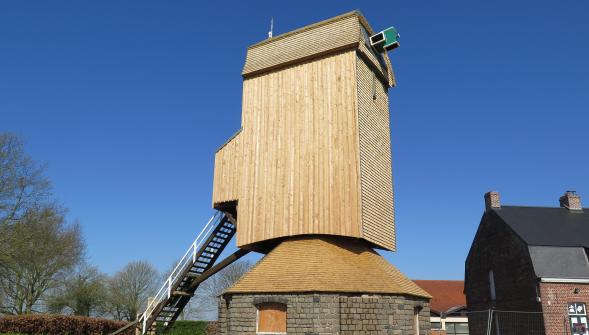 Rénovation du moulin de Boeschèpe, il ne lui manque plus que ses ailes...