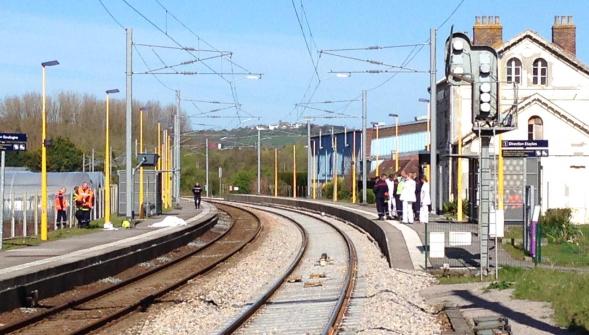 Un homme meurt percuté par un train dans une gare près de Boulogne