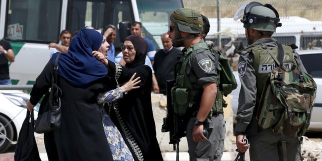 Deux Palestiniens armés de couteaux abattus à un checkpoint en Cisjordanie