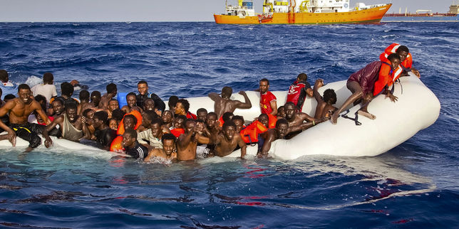 Environ 2 000 migrants secourus au large des côtes libyennes