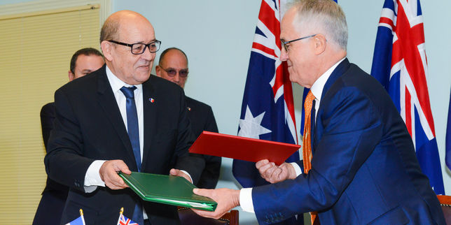 La France et l'Australie signent un contrat pour douze sous-marins