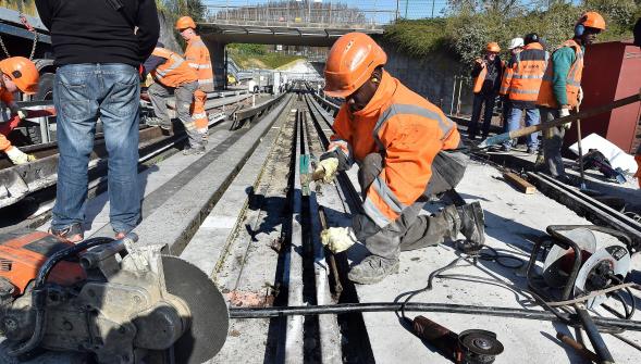 Métropole lilloise , 1er Mai fête des grands travaux dans le métro