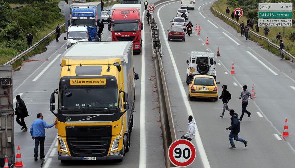 Migrants de Calais , réunion publique ce mercredi pour la construction d'un mur végétalisé le long de la rocade