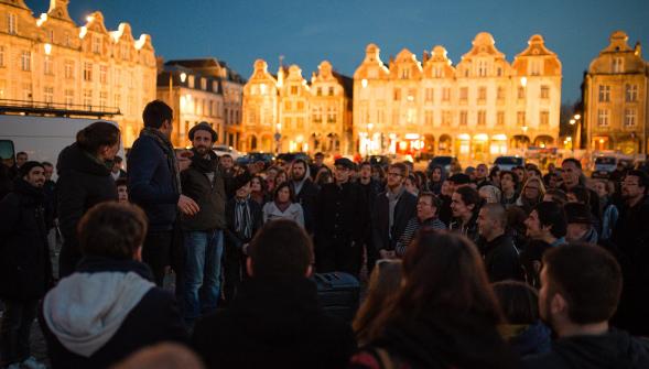 Une centaine de personnes ce dimanche à la première Nuit debout arrageoise