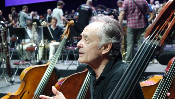 Villeneuve-d'Ascq , ultime répétition de l'ONL ce matin au stade Mauroy avant le concert de ce mardi soir (VIDÉO)