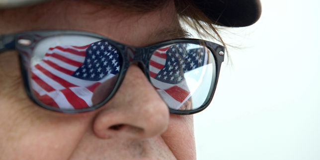  Where to Invade Next  , Michael Moore admire l'Europe avec des illères américaines